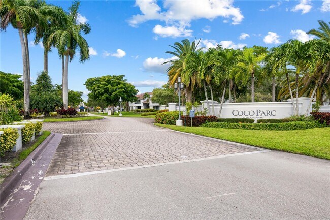 Building Photo - 651 Lyons Rd