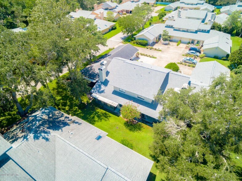 Overview of house, unit is center unit - 172 La Pasada Cir S