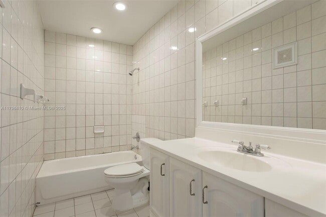 Building Photo - 10975 SW 158th Terrace