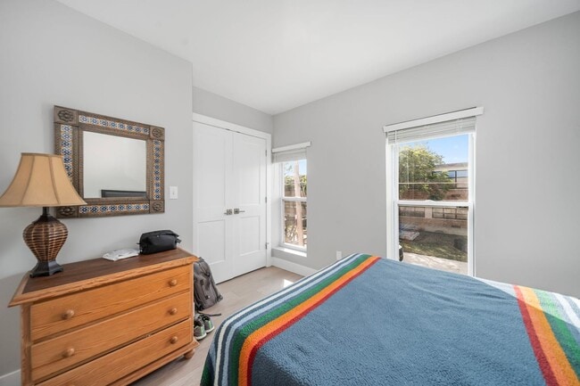 Building Photo - EAST FRANKLINTON ARTIST DISTRICT!  SUNNY N...