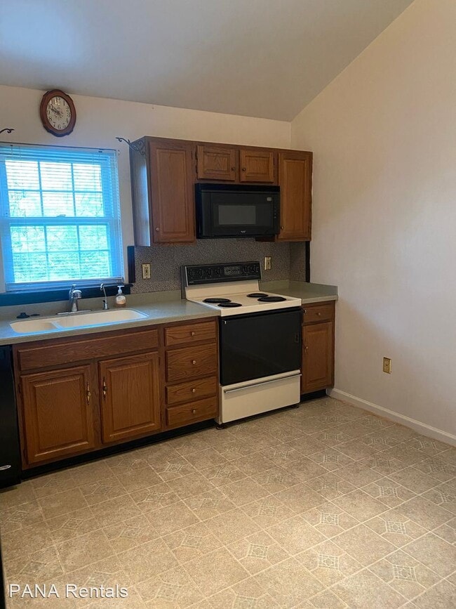 Building Photo - 2 br, 2 bath House - 135 Primrose Lane