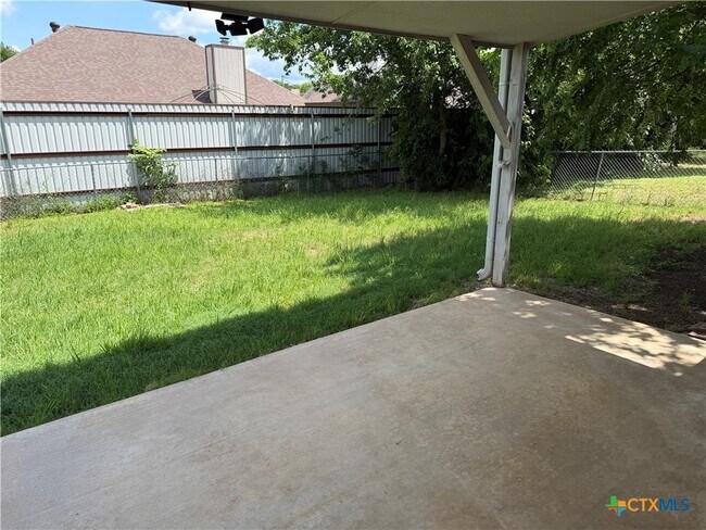 Building Photo - 3404 Granite Dr