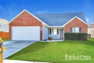 Building Photo - 814 Topsail Dr