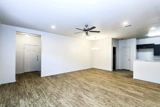 Building Photo - 6, 9 or 12 month Lease! Cooper Schools/ So...
