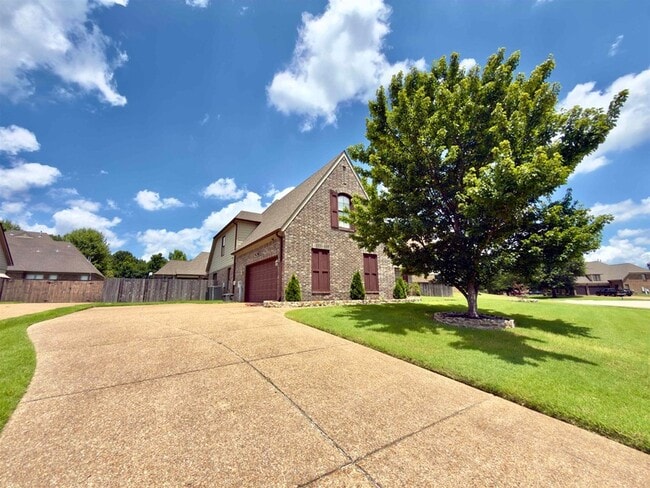 Building Photo - 570 Winding Valley Cove