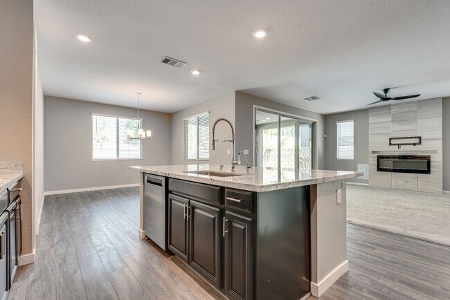 Building Photo - Luxury Summerlin North Home with Private Pool