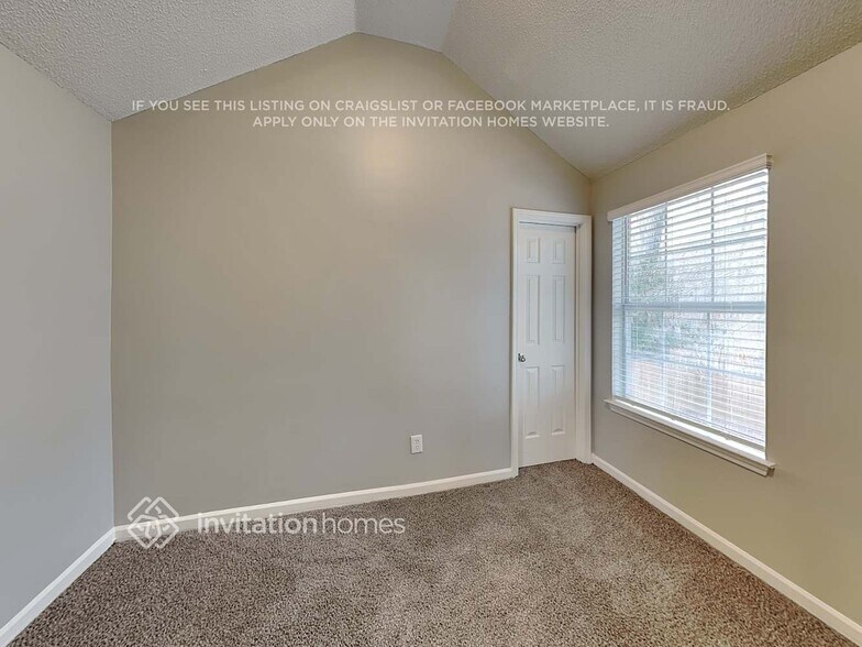 Building Photo - 2840 Highland Hill Pkwy