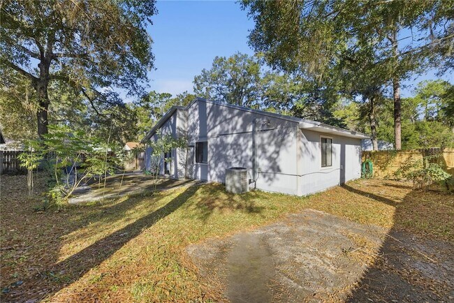 Building Photo - 1939 SW 73rd Terrace