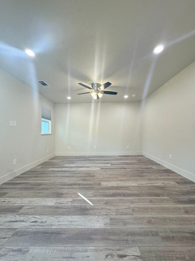 Building Photo - Luxury Living Redefined: Exquisite New Build