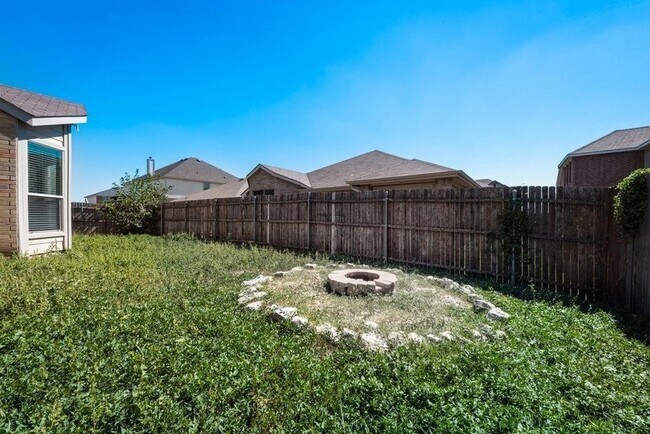 Building Photo - 409 Braewick Dr