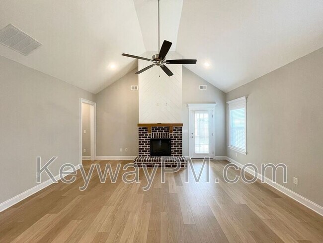 Building Photo - 410 Longford St