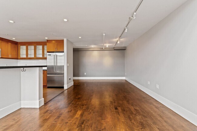 Building Photo - Tri-Level Inner Mission Live/Work Condo - ...