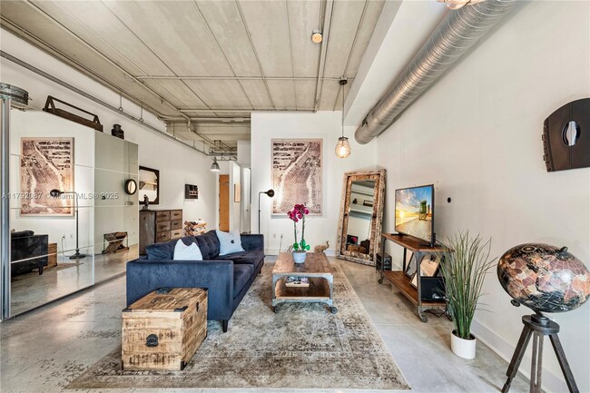 Building Photo - 425 N Andrews Ave