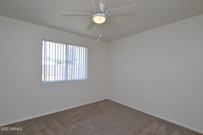 Building Photo - 2206 W Silvergate Dr