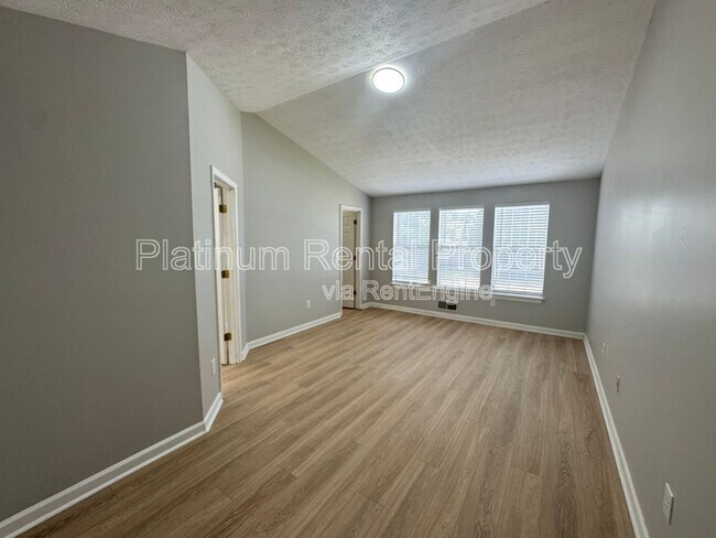 Building Photo - 1451 Glynview Cir