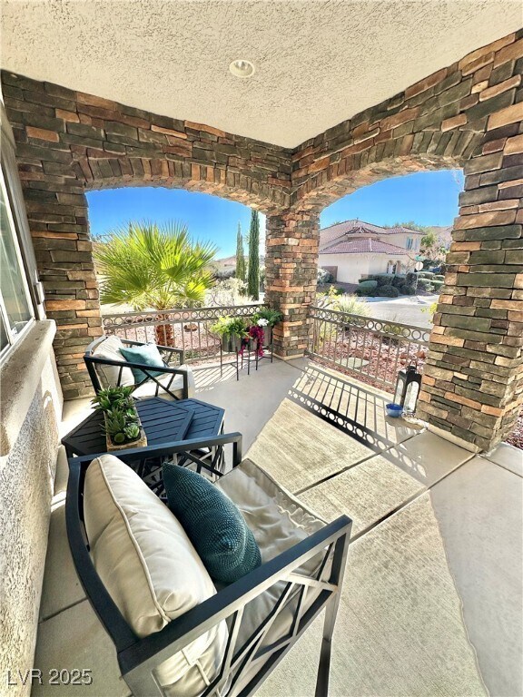 Building Photo - 858 La Sconsa Dr