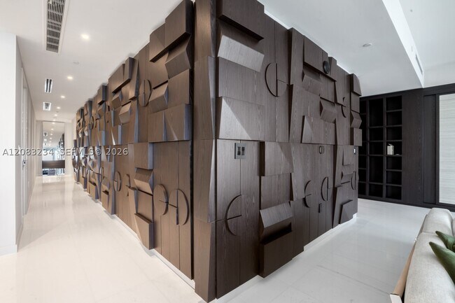 Building Photo - 300 Biscayne Blvd