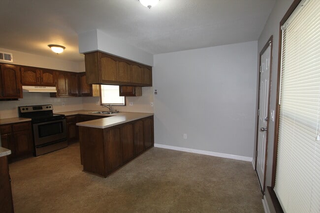 Building Photo - 2208 NW 11th St