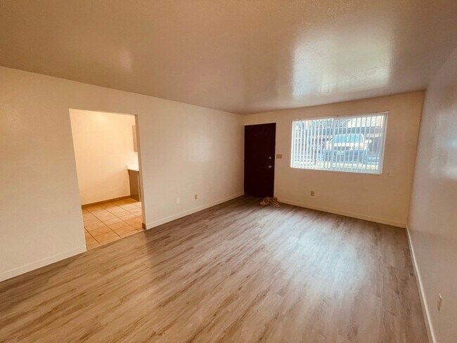 Building Photo - 459 E 2700 S