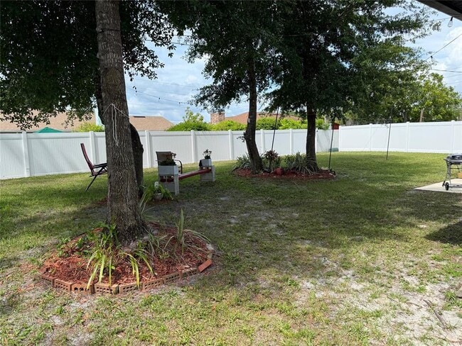Building Photo - 3007 Hallow Dr