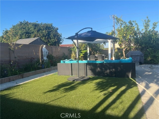 Building Photo - 10485 La Sombra Ave