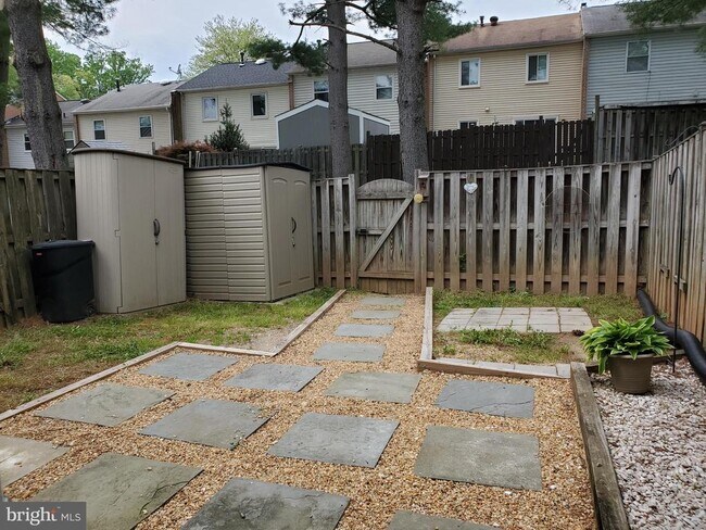 Building Photo - 9637 Westport Ln