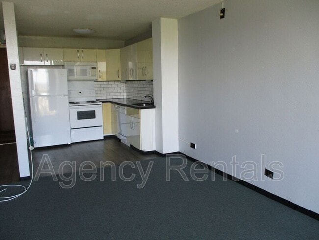 Building Photo - 98-410 Koauka Loop #29B