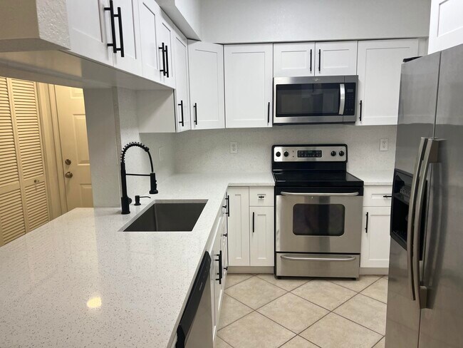 Building Photo - 6394 Emerald Dunes Dr