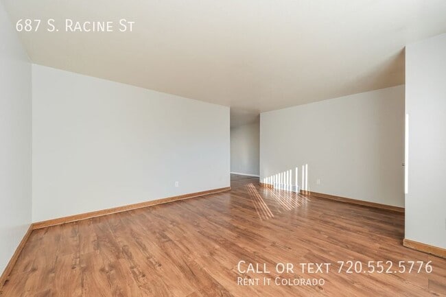 Building Photo - 687 S Racine St