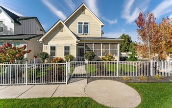 Building Photo - Beautiful 3 Bed 3 Bath home in the Heart of Eagle