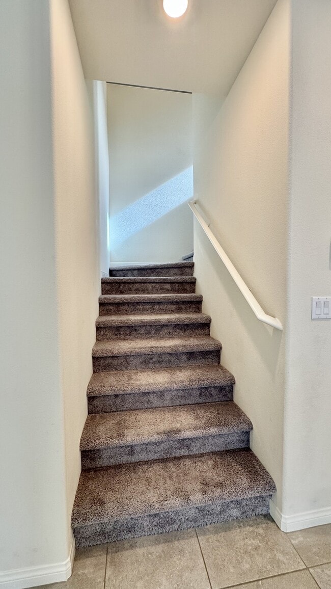 Building Photo - 9227 S Park St