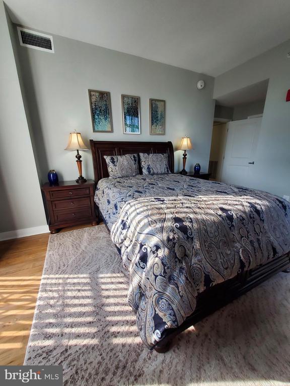 Building Photo - 155 Potomac Passage