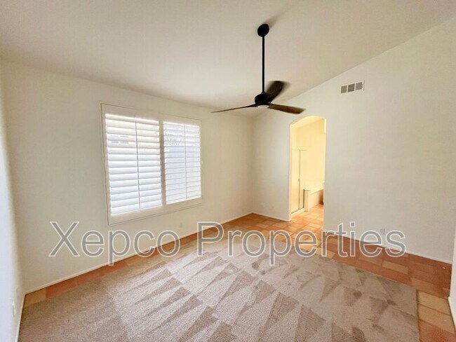 Building Photo - 42451 Saladin Dr