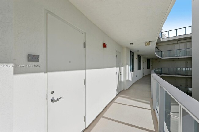 Building Photo - 6620 Indian Creek Dr