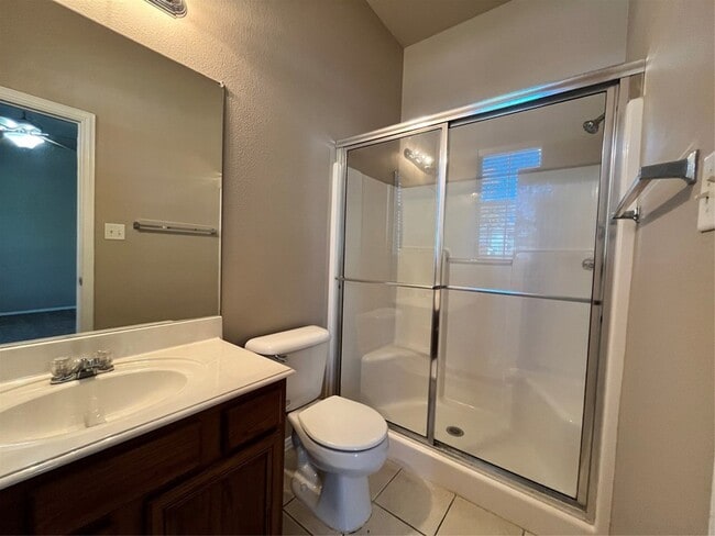 Building Photo - 1506 Poinsettia Blvd