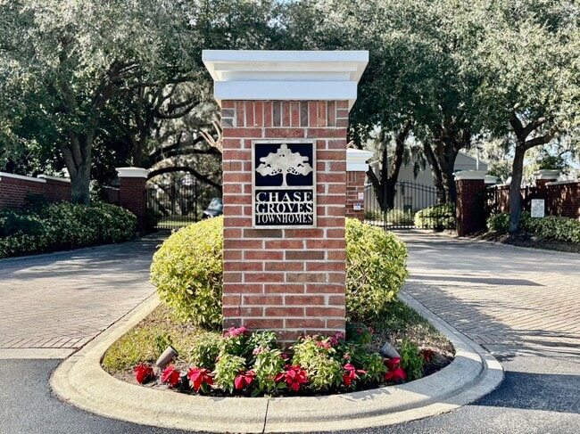 Building Photo - 2865 Woodlands Park Ct