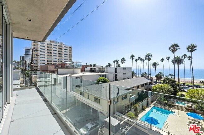 Building Photo - 1012 2nd St