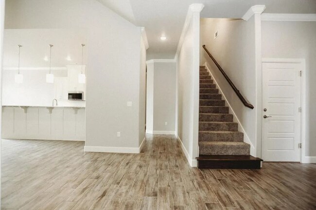 Building Photo - 1411 Sweetbriar Way