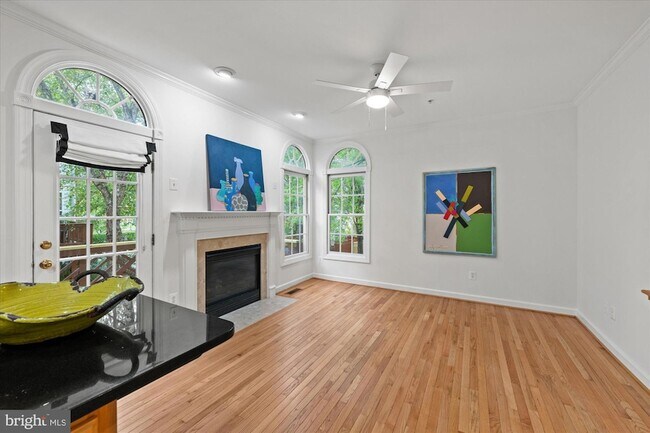 Building Photo - 5015 Waple Ln
