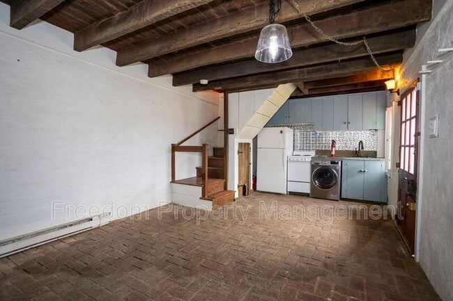 Building Photo - 8200 Buckland Mill Rd