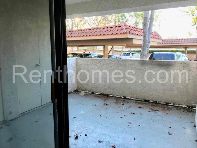 Building Photo - Mira Mesa, 10628 Dabney Dr #163, All Appli...
