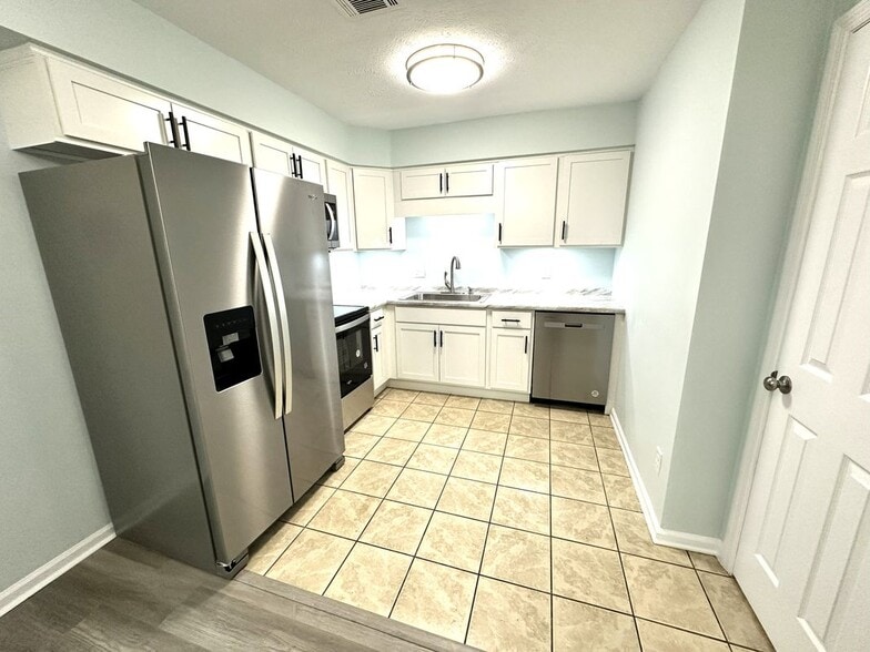 Building Photo - 4220 Mica Ave