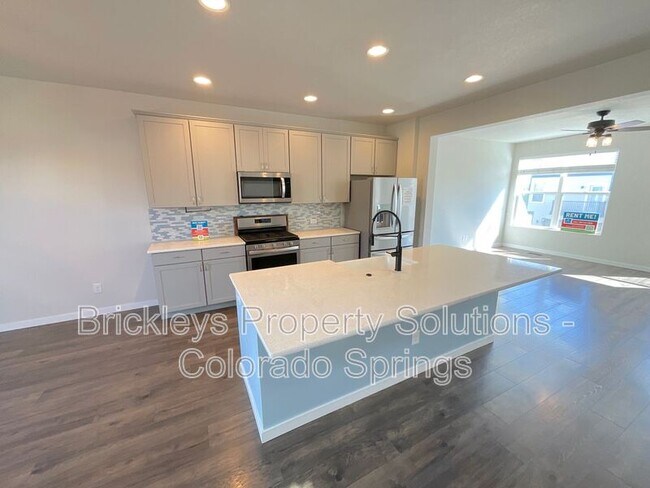 Building Photo - 7227 Berrybrook Ln