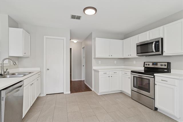 Building Photo - 2600 Teal Cove Ln