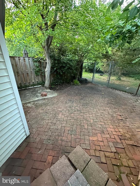 Building Photo - 6521 Gildar St