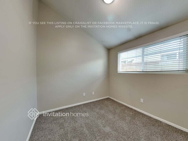 Building Photo - 27858 Crosspath Ave