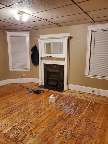 Building Photo - 135 Bellingham Ave