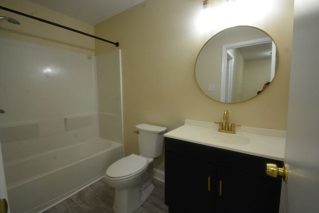 Building Photo - Recently Updated 3 Bedroom 1 Bath in Newar...