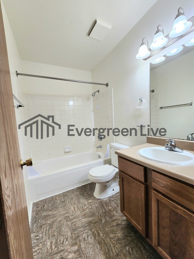 Building Photo - 112 Fireball Dr