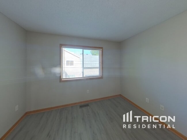 Building Photo - 2094 French Trace Ave